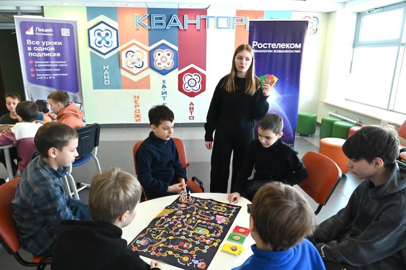 Неделя безопасного Рунета: «Ростелеком» провел цикл образовательных мероприятий для волгоградских школьников